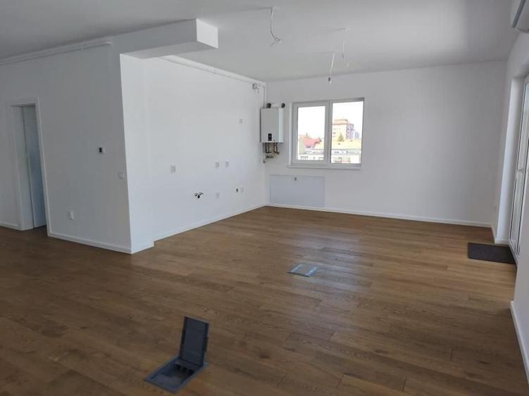 Apartament cu 4 camere în Șelimbăr
