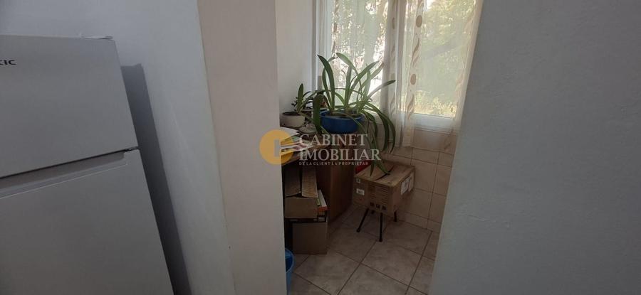 Apartament cu 2 camere decomandat, mobilat în Tomești
