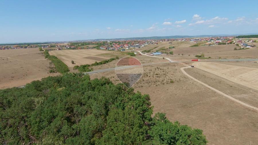 Teren Construcții intravilan de 10455 mp, în Cihei