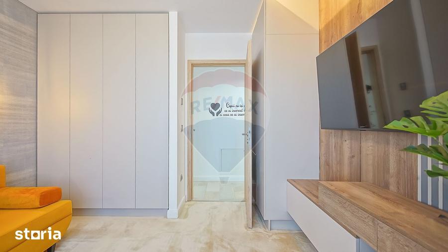 Apartament cu 4 camere în Tractorul