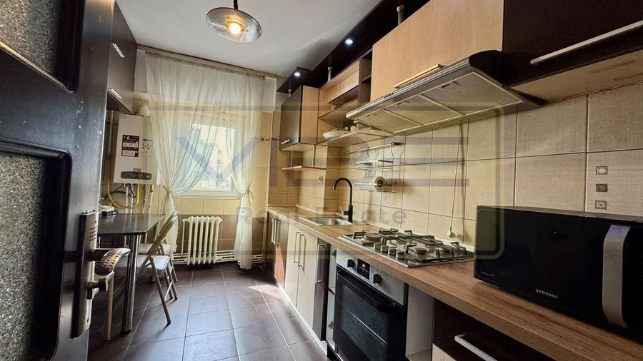 Apartament cu 3 camere decomandat, mobilat în Independenței