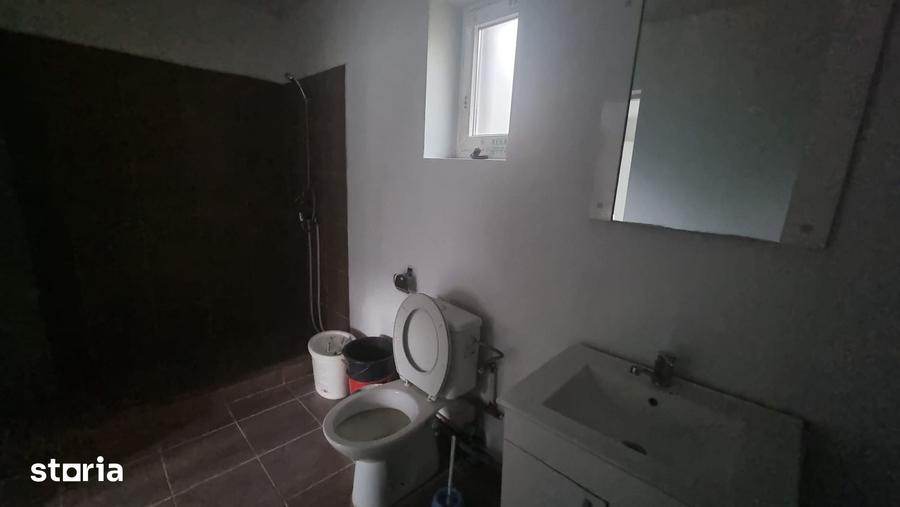 Casă cu 2 camere cu Teren 1102 Mp în Agăș