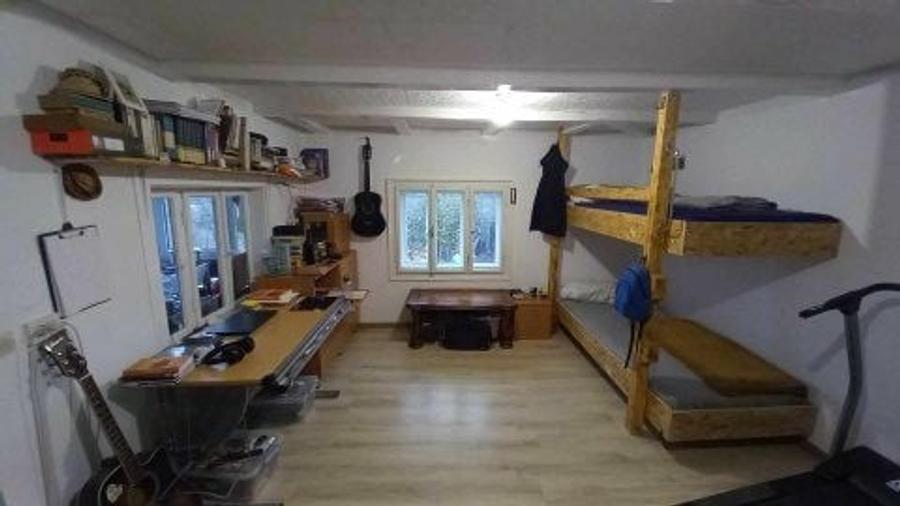 Casă cu 3 camere în Dumbrava