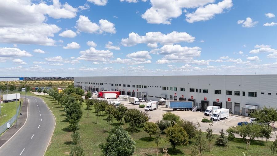 Spațiu industrial, de 17,734 mp, în Dragomirești-Vale