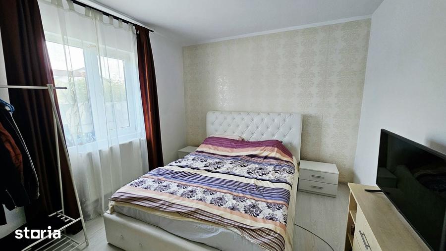 Casă cu 5 camere cu Teren 100 Mp în Central