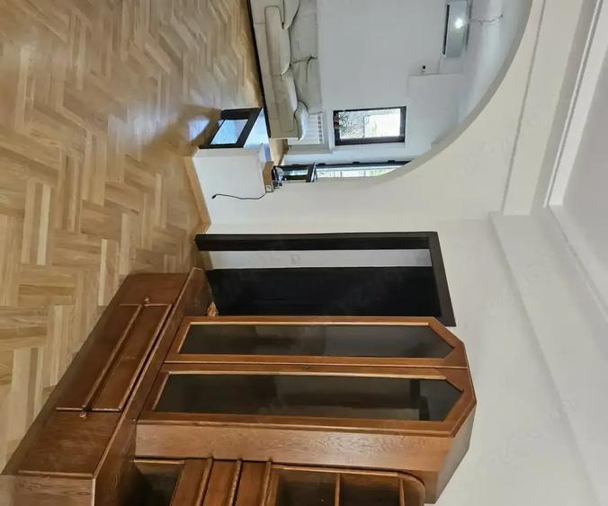 Apartament cu 4 camere în Moșilor
