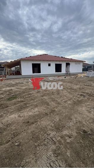 Duplex cu 3 camere cu Canalizare în Ghiroda