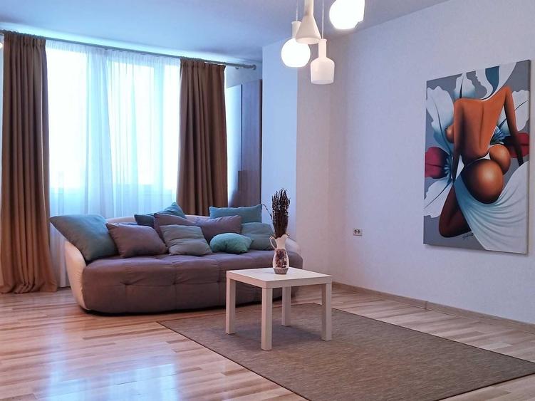 Apartament cu 3 camere decomandat în Podgoria