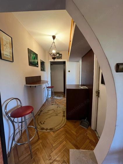 Apartament cu 3 camere semidecomandat în Olimpia-Stadion