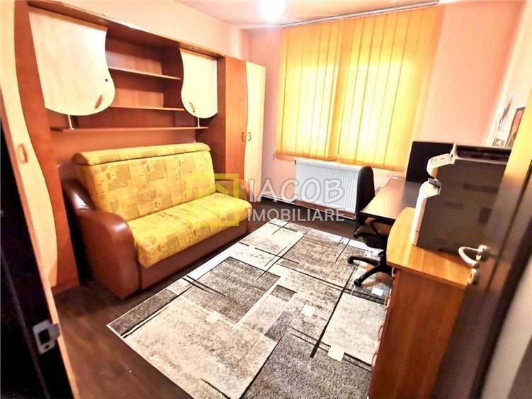 Apartament cu 3 camere decomandat în Alecu Russo