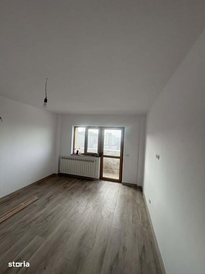 Apartament cu 3 camere decomandat în Astra