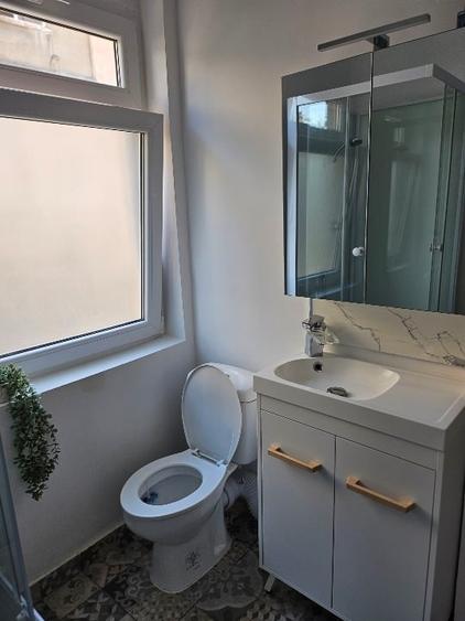 Apartament cu 2 camere semidecomandat în Decebal
