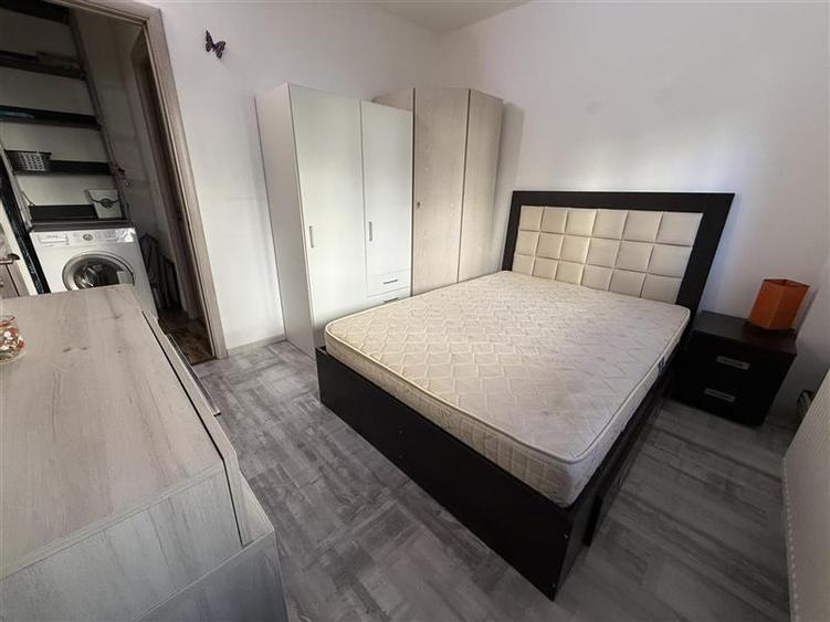 Apartament cu 2 camere nedecomandat în Republicii