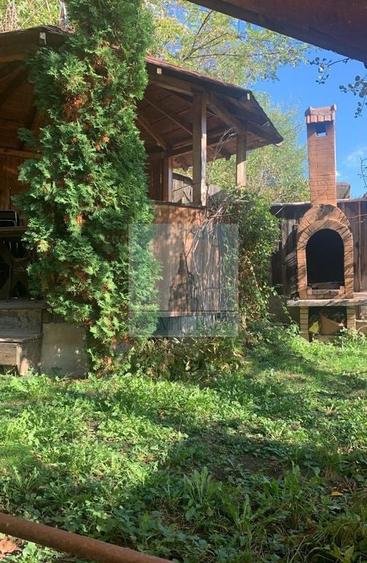 Apartament cu 3 camere decomandat în Schei