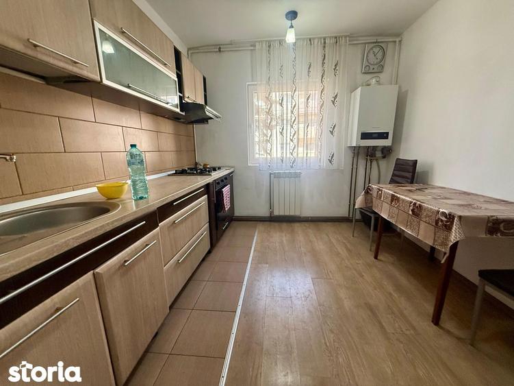 Apartament cu 3 camere decomandat, mobilat în Mărăști