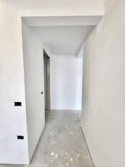 Apartament cu 3 camere decomandat în Dumbrăvița