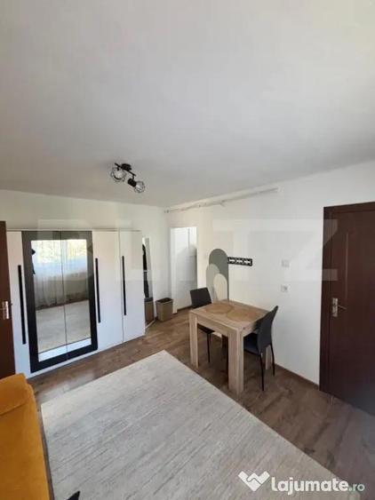 Apartament de vanzare, cu 2 camere, 35 mp, etaj 4/4, zona D - 1