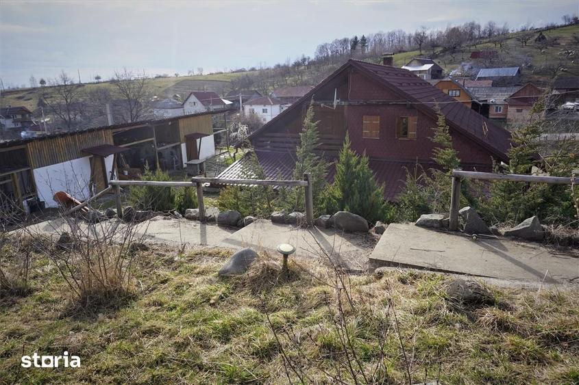 Casă cu 4 camere cu Teren 10423 Mp în Josenii Bârgăului