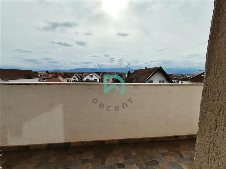 Apartament cu 3 camere decomandat, mobilat în Șelimbăr