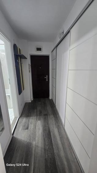 Garsonieră decomandată în Virtuții