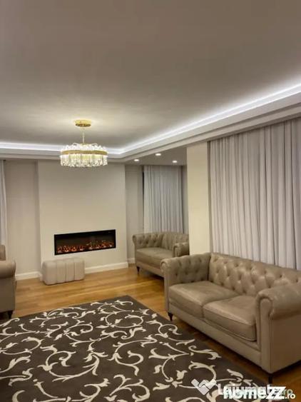 Apartament cu 5 camere decomandat în Central