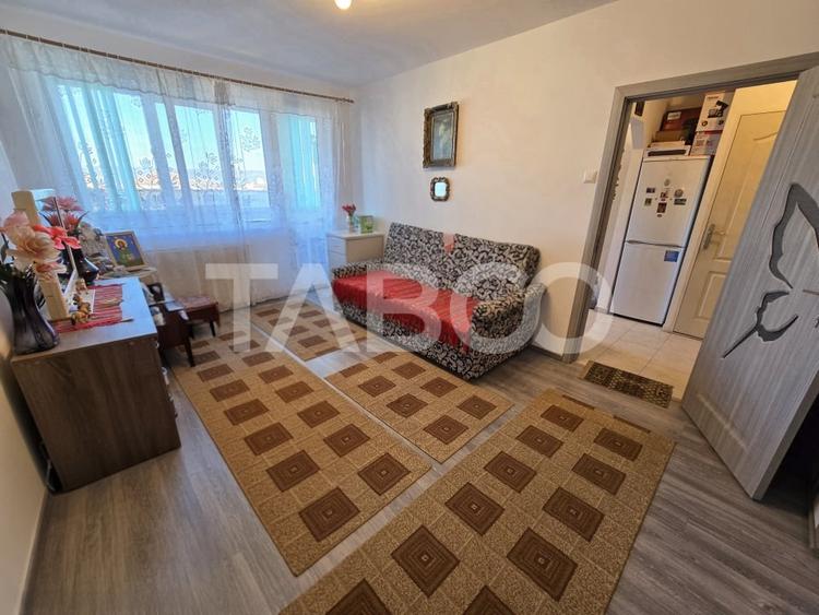 Apartament cu 2 camere semidecomandat, mobilat în Mihai Viteazul