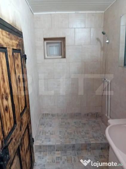 Casă cu 2 camere cu Teren 2850 Mp în Răhău
