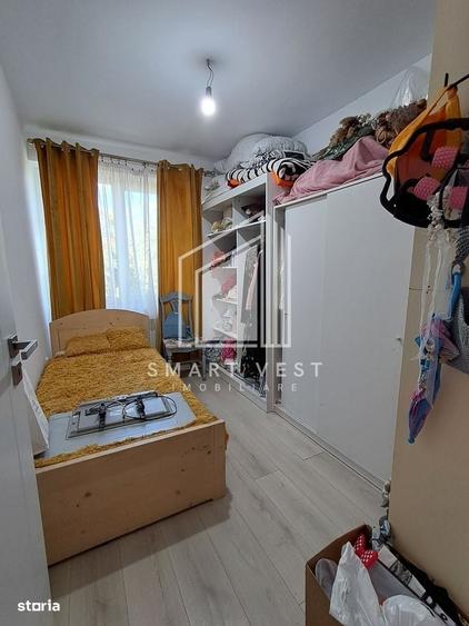 Apartament cu 4 camere semidecomandat în Central