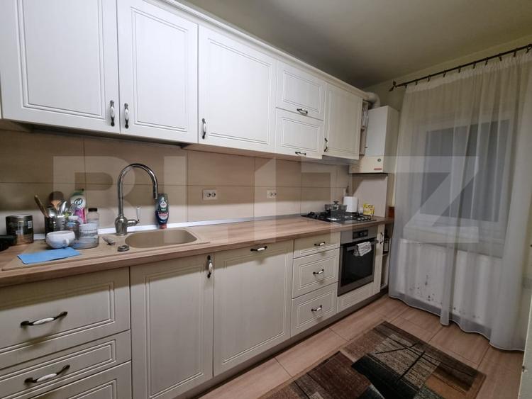 Apartament cu 4 camere semidecomandat, mobilat în Mănăștur