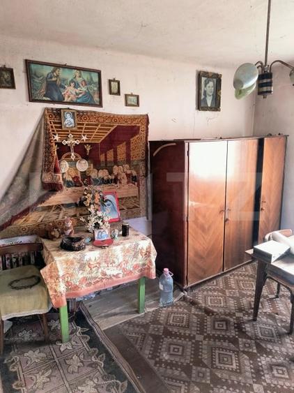 Casă individuală cu 2 camere semidecomandat cu Teren 246 Mp în Gherla