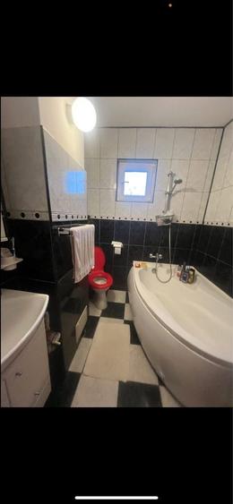 Apartament cu 4 camere decomandat în Mihai Bravu