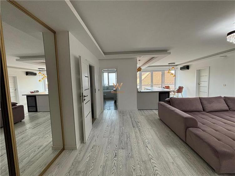 Apartament cu 3 camere decomandat în Trei Stejari