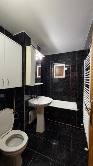 Apartament cu 2 camere semidecomandat în 1 Mai