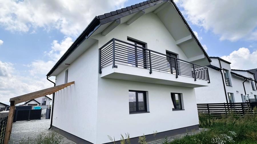 Casă cu 5 camere cu Teren 440 Mp în Șura Mică