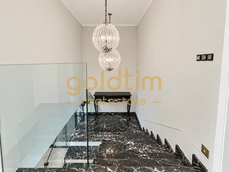 Duplex cu 4 camere cu Canalizare în Pipera
