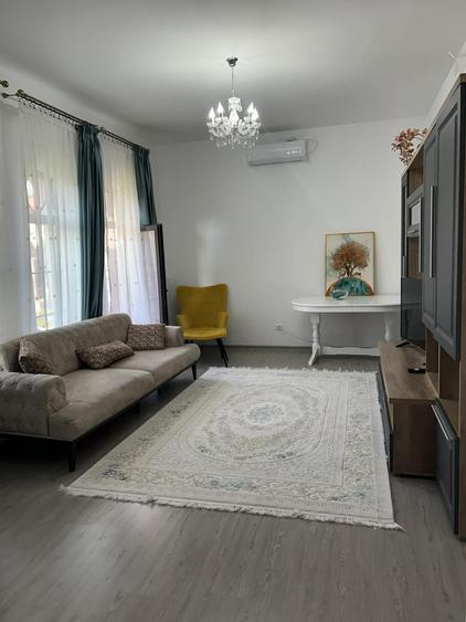 Casă individuală cu 3 camere cu Teren 400 Mp în Central