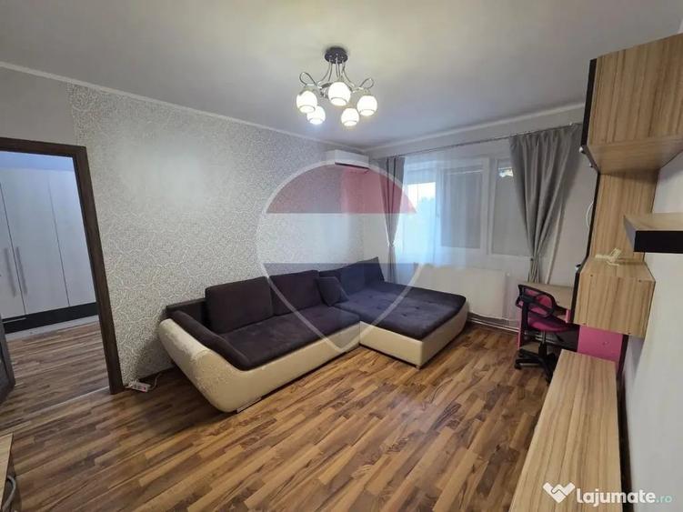 Apartament cu 2 camere semidecomandat în Central