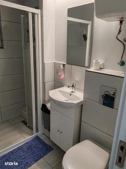 Apartament cu 2 camere semidecomandat în Obor