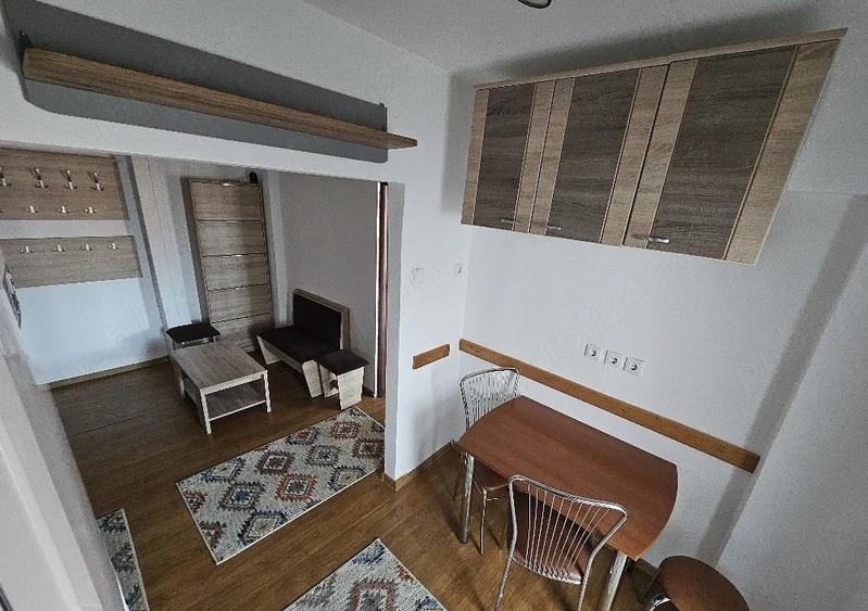 Apartament cu 2 camere în Industrială