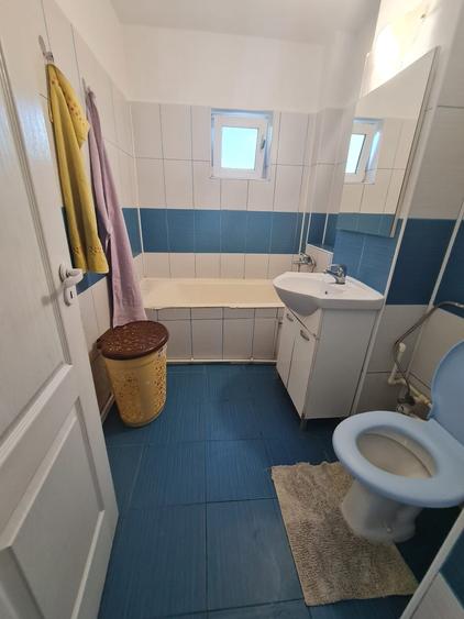 Inchiriez apartament de 2 camere transformat in 3 Faleza Nord plaja Reina/Complex - 2