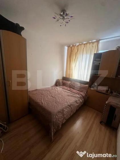 Apartament cu 3 camere semidecomandat, mobilat în Craiovița Nouă