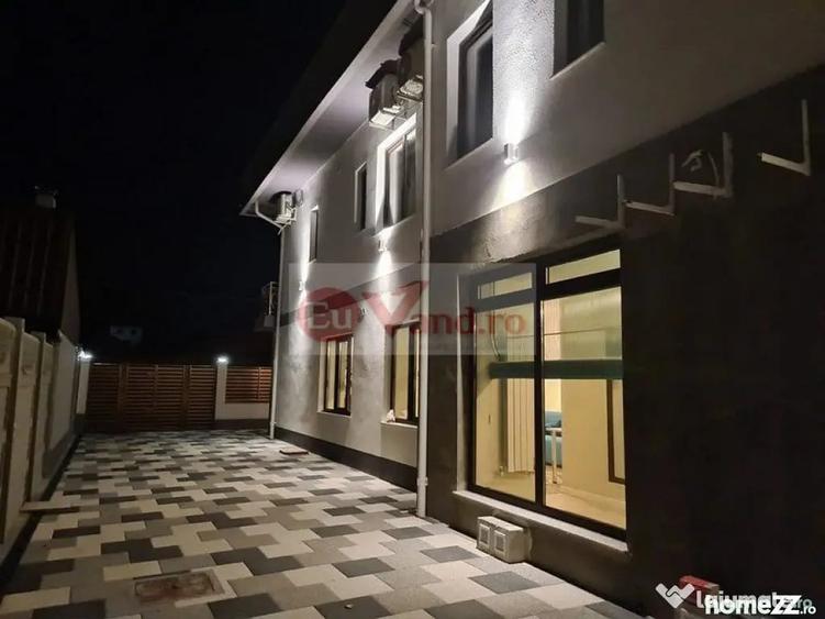 Casă cu 7 camere cu Teren 300 Mp în Faleză