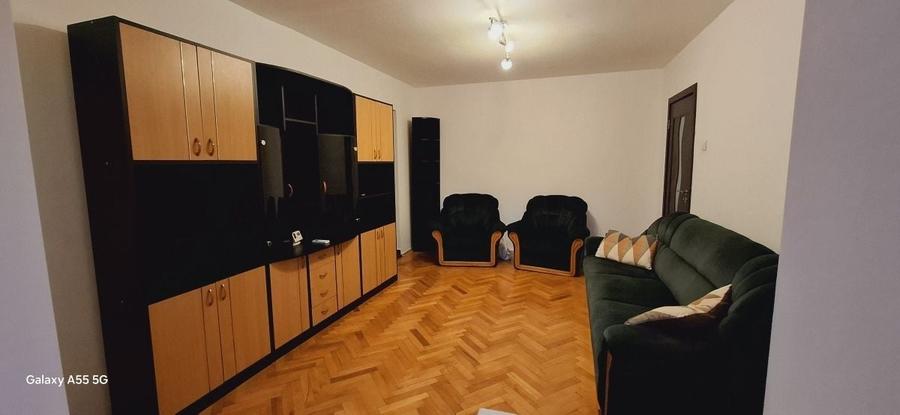 Apartament cu 2 camere semidecomandat în Dâmbovița