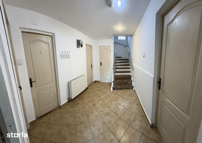 Casă cu 6 camere decomandat cu Teren 196 Mp în Sărărie