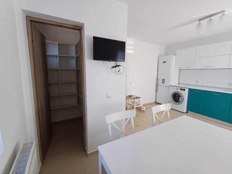 Casă individuală cu 5 camere cu Teren 375 Mp în Exterior Est