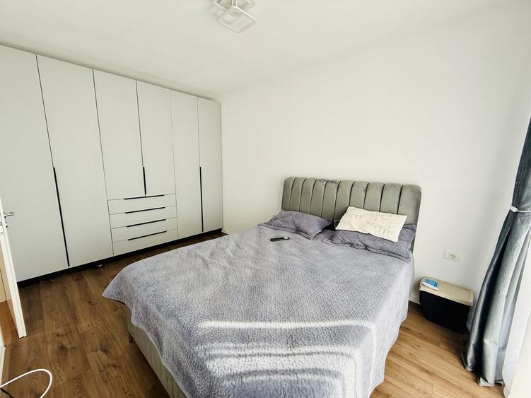 Apartament cu 2 camere semidecomandat în Giroc