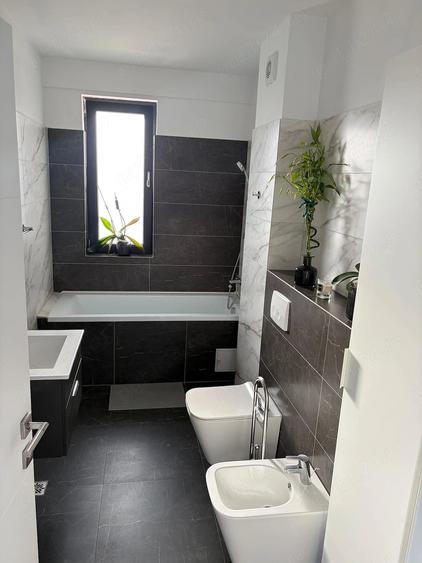 Apartament cu 3 camere semidecomandat în Iancului