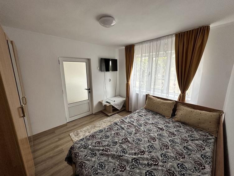 Casă cu 4 camere decomandat în Strejnicu