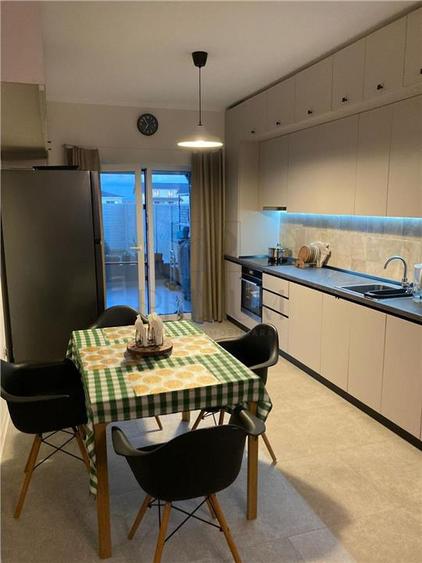 Duplex cu 4 camere cu Canalizare în Moșnița Veche