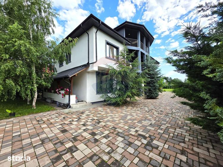 Casă cu 7 camere cu Teren 3200 Mp în Merei